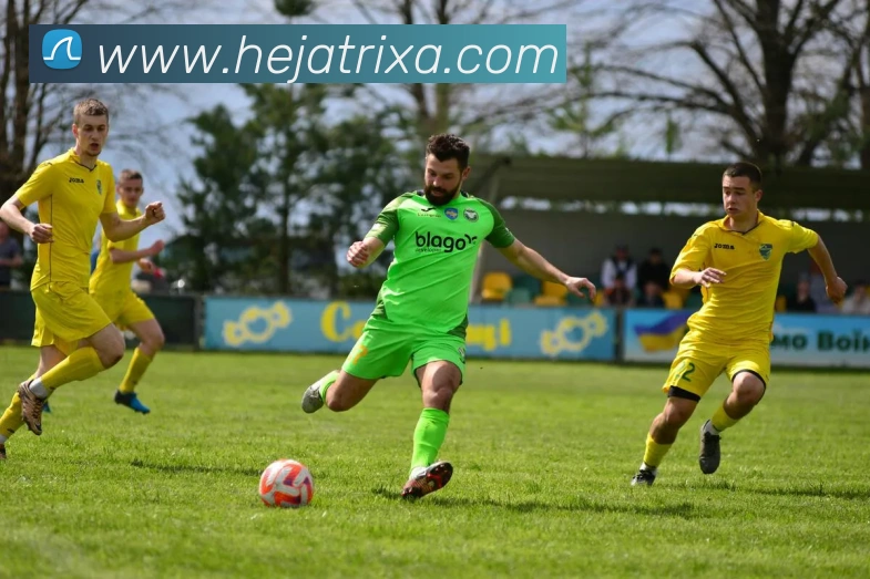 拜仁明确冬窗不出售格雷茨卡球员续约需大幅降薪才能实现